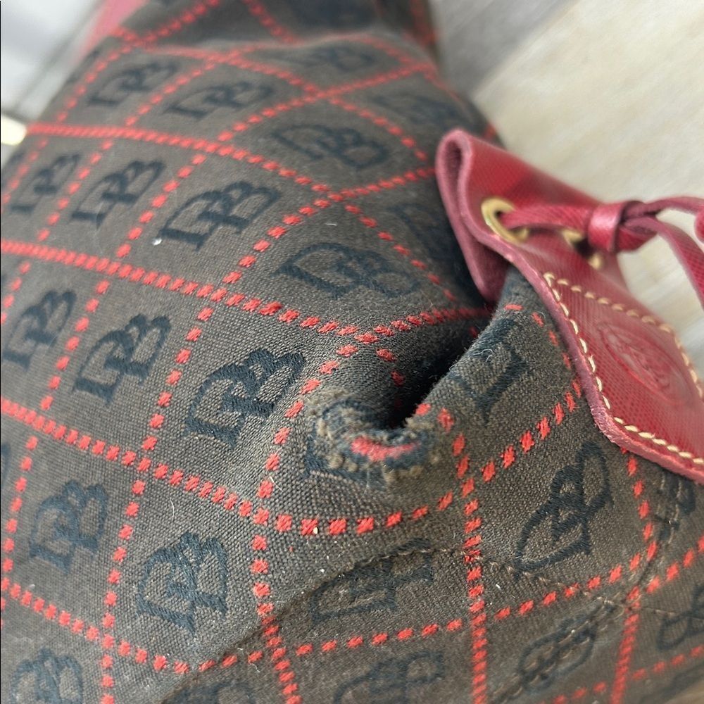 Dooney & Bourke Vintage Burgundy and Black Shoulder Bag - Picture 10 of 16